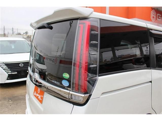 TOYOTA NOAH 2018 Image 31