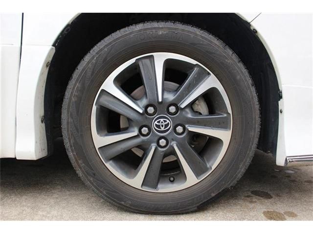 TOYOTA NOAH 2018 Image 31