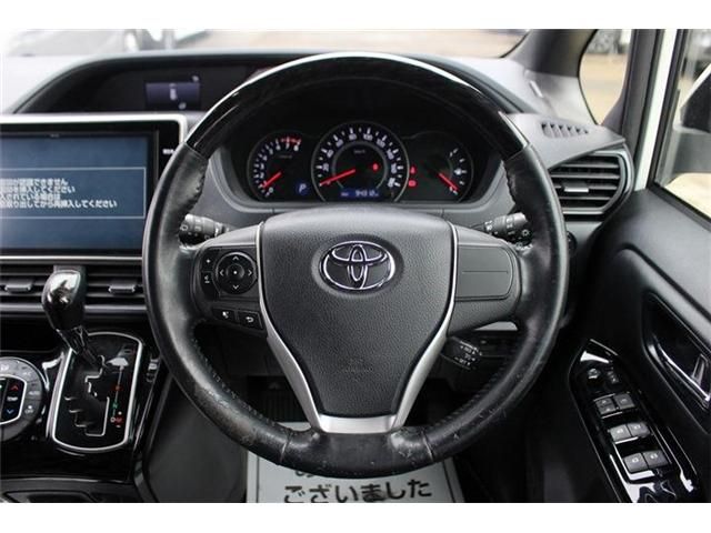 TOYOTA NOAH 2018 Image 31