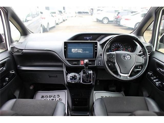 TOYOTA NOAH 2018 Image 31