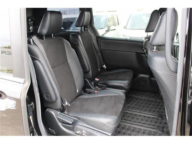 TOYOTA NOAH HYBRID 2018 Image 31