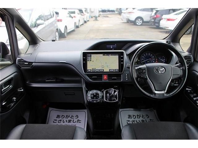 TOYOTA NOAH HYBRID 2018 Image 31