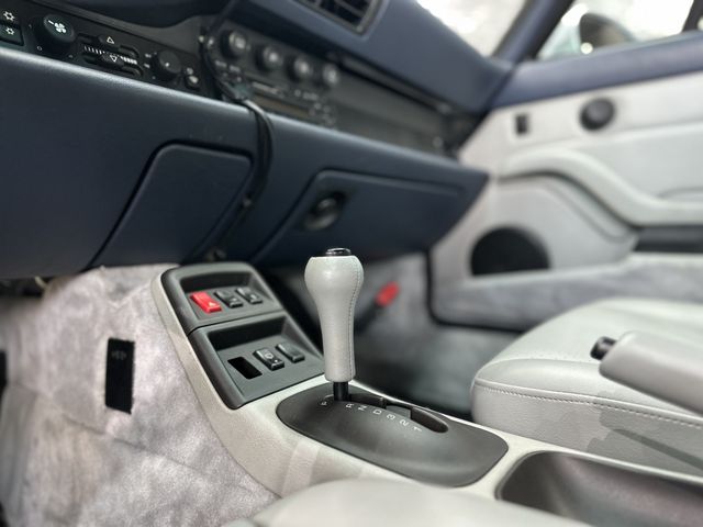 PORSCHE 911 1996 Image 31