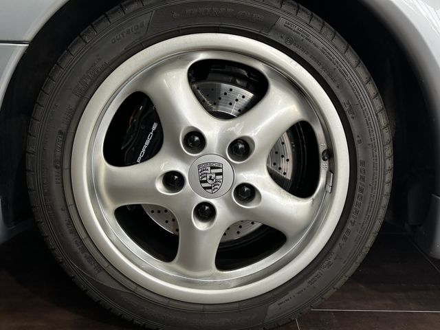 PORSCHE 911 1996 Image 31