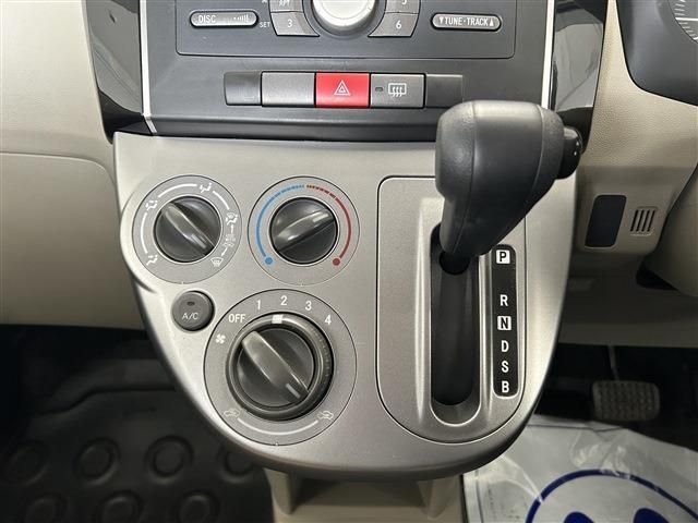 DAIHATSU MIRA 4WD 2013 Image 31
