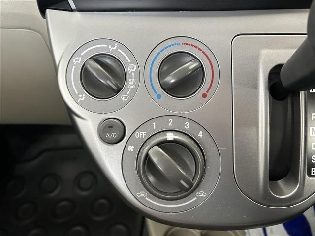 DAIHATSU MIRA 4WD 2013 Image 31