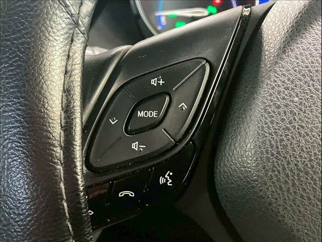 TOYOTA C-HR 2017 Image 31