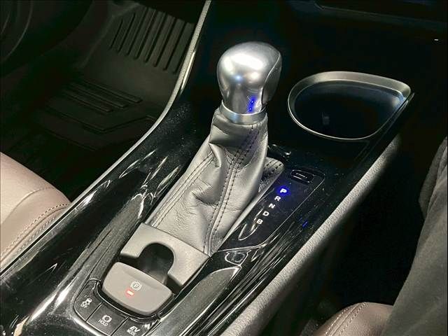 TOYOTA C-HR 2017 Image 31