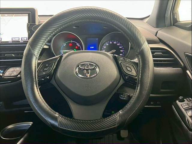 TOYOTA C-HR 2017 Image 31