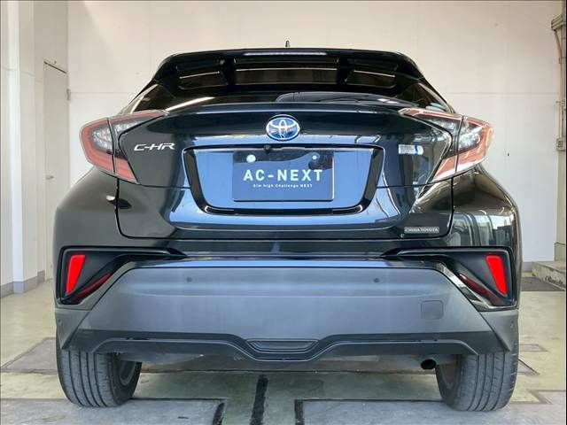 TOYOTA C-HR 2017 Image 31