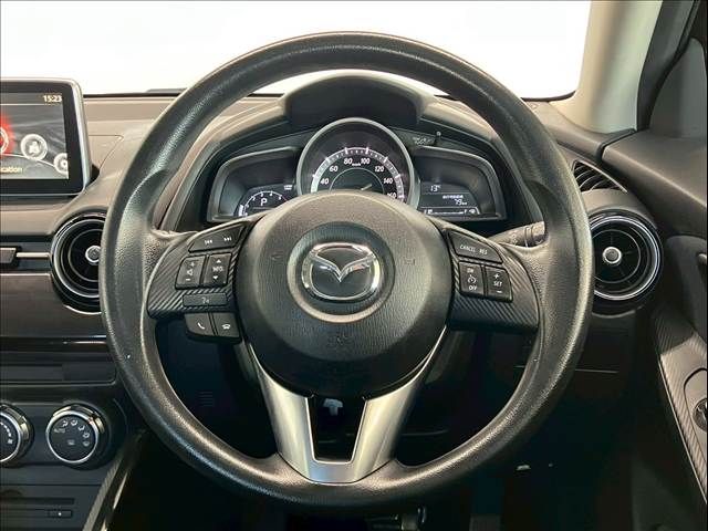 MAZDA DEMIO 2015 Image 31