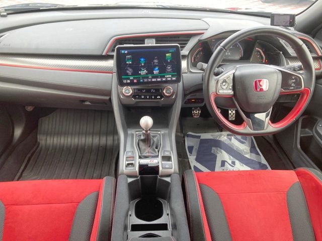 HONDA CIVIC HATCHBACK 2018 Image 31