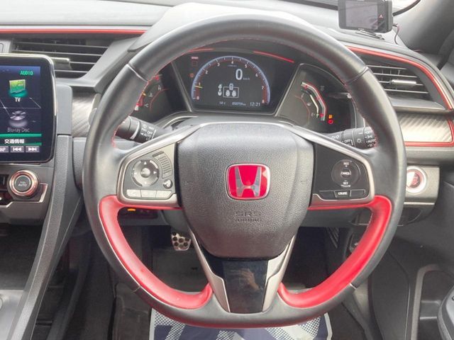 HONDA CIVIC HATCHBACK 2018 Image 31