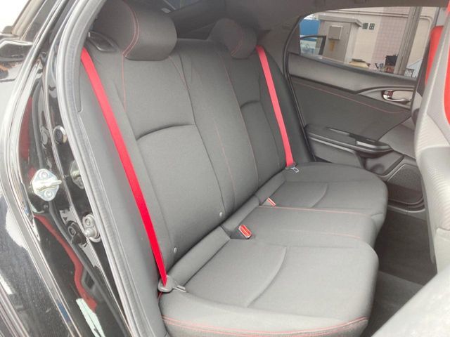 HONDA CIVIC HATCHBACK 2018 Image 31