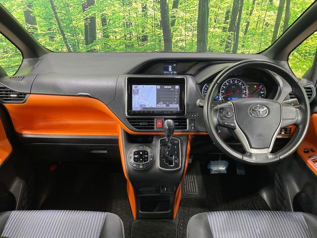 TOYOTA VOXY 2014 Image 31