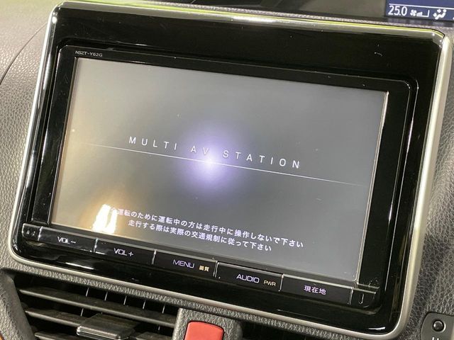 TOYOTA VOXY 2014 Image 31