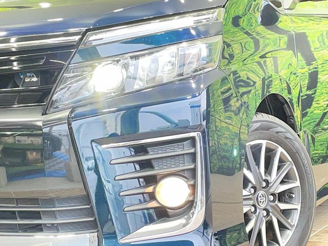 TOYOTA VOXY 2014 Image 31