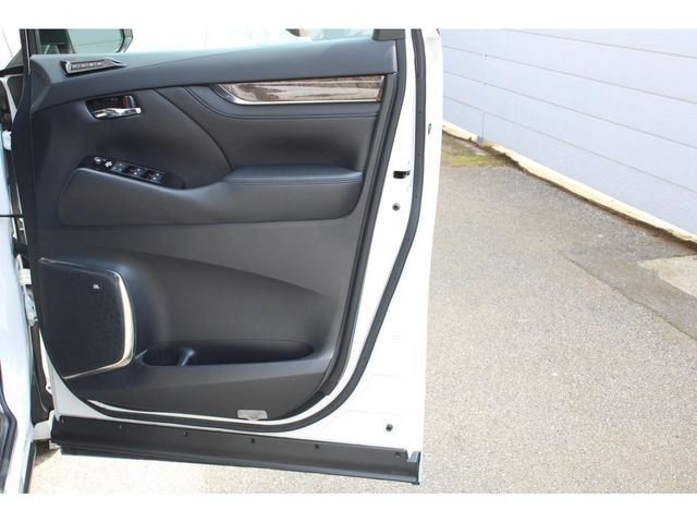 TOYOTA ALPHARD 2021 Image 31
