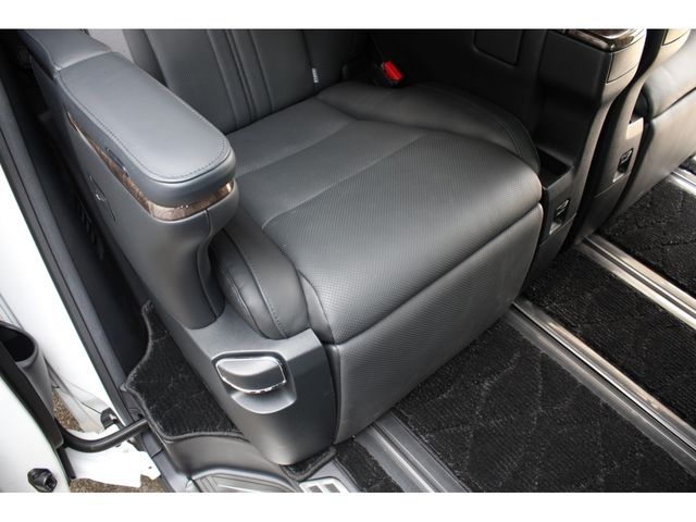 TOYOTA ALPHARD 2021 Image 31