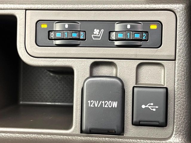 TOYOTA LANDCRUISER PRADO 2023 Image 31