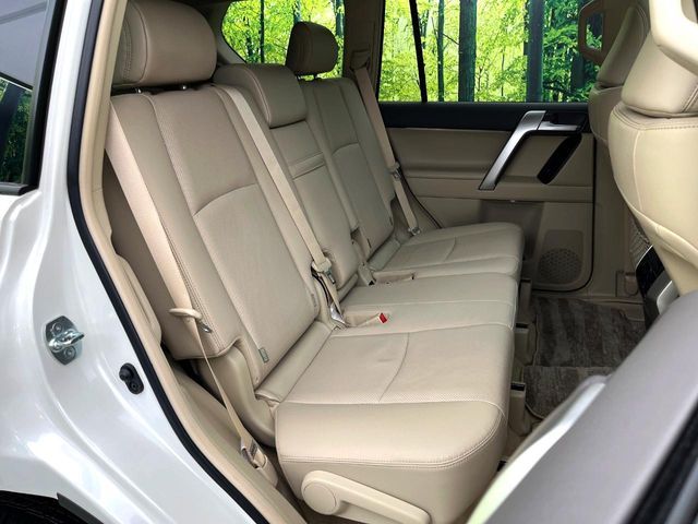 TOYOTA LANDCRUISER PRADO 2023 Image 31