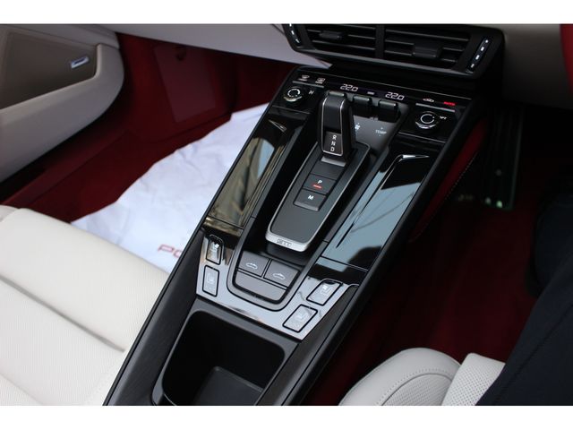 PORSCHE 911 2025 Image 31