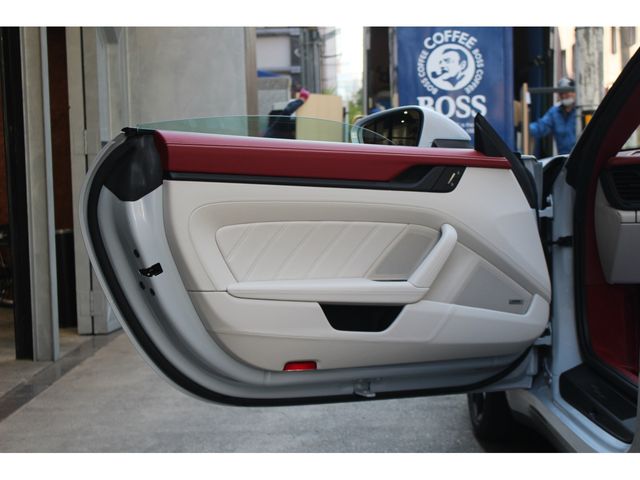 PORSCHE 911 2025 Image 31