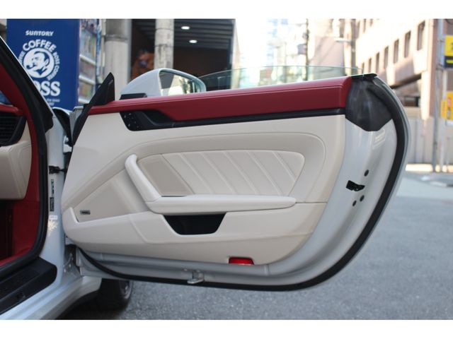 PORSCHE 911 2025 Image 31