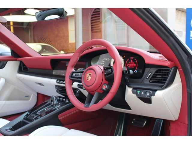 PORSCHE 911 2025 Image 31