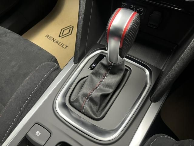 RENAULT MEGANE HATCH 2023 Image 31