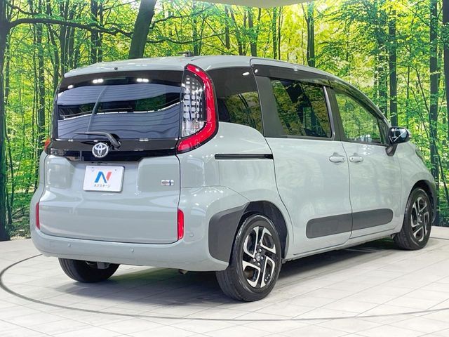 TOYOTA SIENTA HYBRID 2023 Image 31
