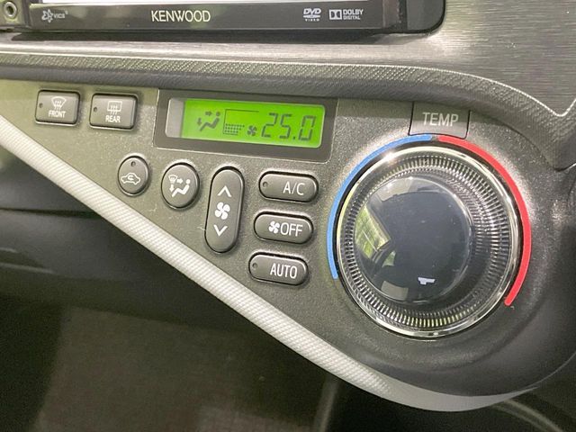 TOYOTA AQUA 2014 Image 31