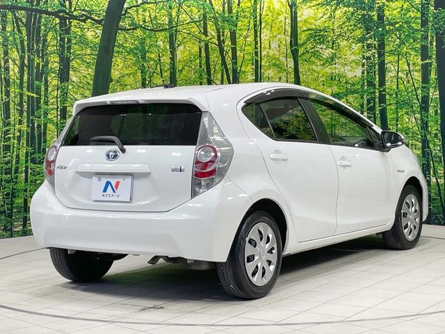 TOYOTA AQUA 2014 Image 31