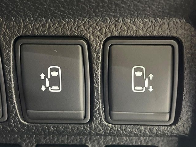 NISSAN ELGRAND  4WD 2019 Image 31