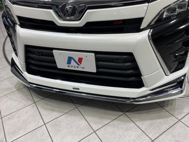 TOYOTA VOXY 4WD 2019 Image 31