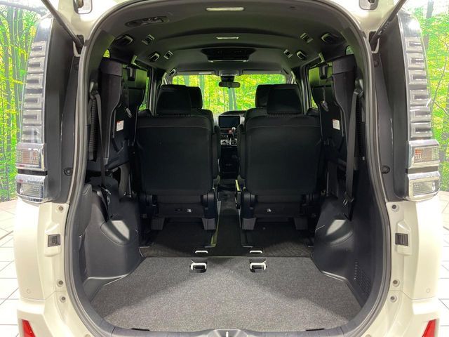 TOYOTA VOXY 4WD 2019 Image 31