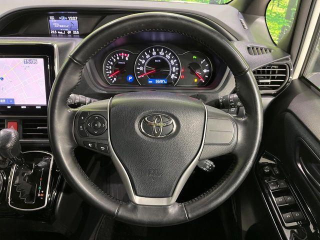 TOYOTA VOXY 4WD 2019 Image 31
