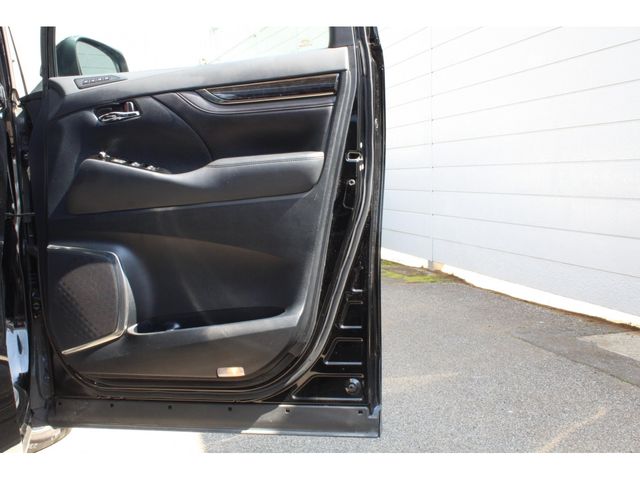 TOYOTA VELLFIRE 2019 Image 31