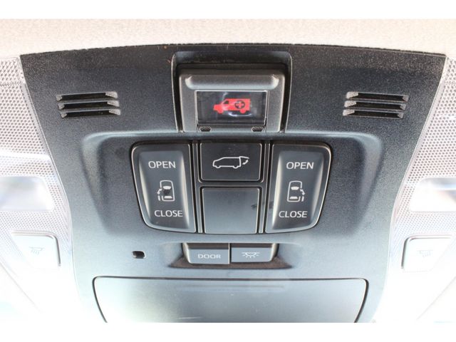 TOYOTA VELLFIRE 2019 Image 31