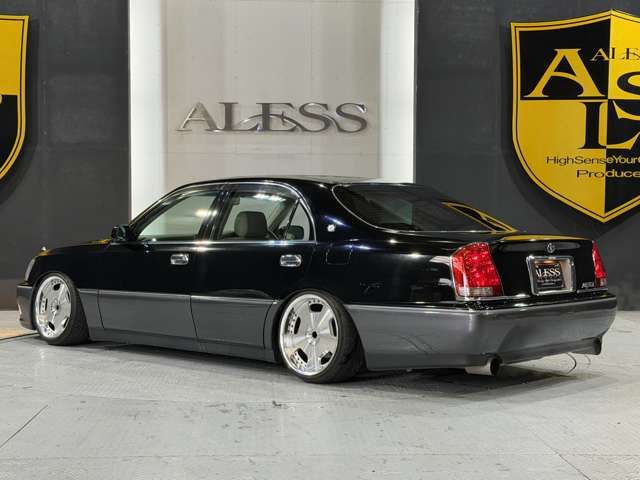 TOYOTA CROWN MAJESTA 2000 Image 31