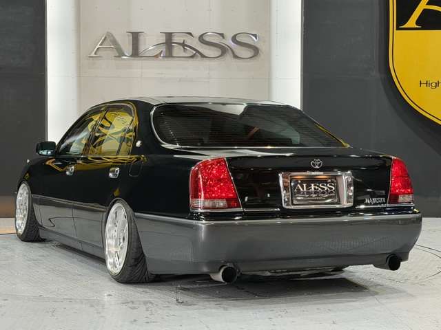 TOYOTA CROWN MAJESTA 2000 Image 31