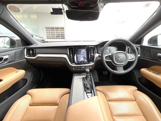 VOLVO V60 2020 Image 31