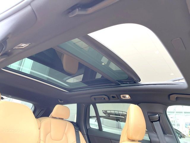 VOLVO V60 2020 Image 31