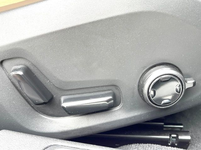 VOLVO V60 2020 Image 31