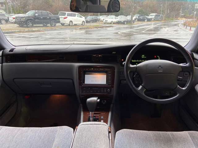 TOYOTA CROWN MAJESTA 1998 Image 31