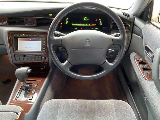 TOYOTA CROWN MAJESTA 1998 Image 31