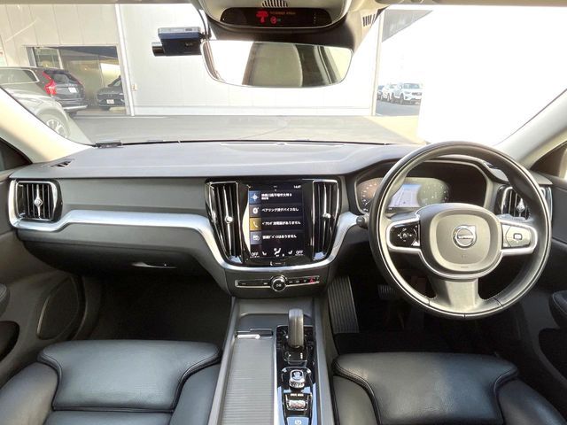 VOLVO V60 2021 Image 31