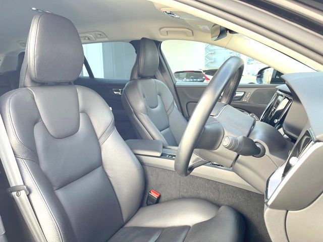 VOLVO V60 2021 Image 31