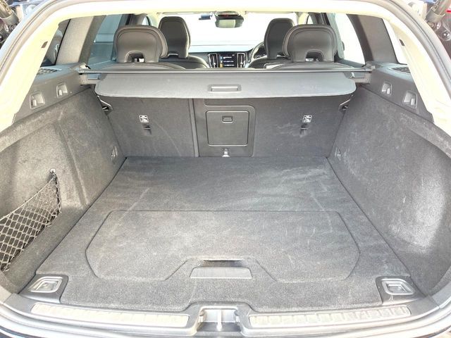 VOLVO V60 2021 Image 31