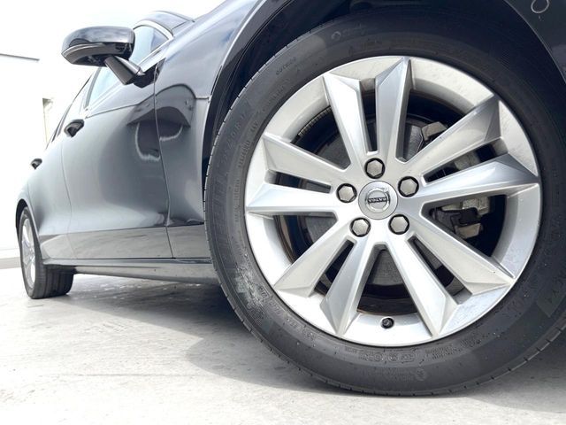 VOLVO V60 2021 Image 31